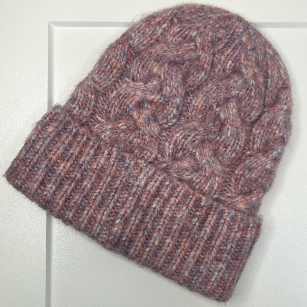 Old Navy Soft Decorative Knit Multicolor Pastel Purple Fitted Beanie Like New - Picture 3 of 8